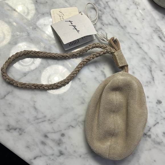 Free People Kingsley Natural Suede Wristlet NWT - Picture 6 of 16